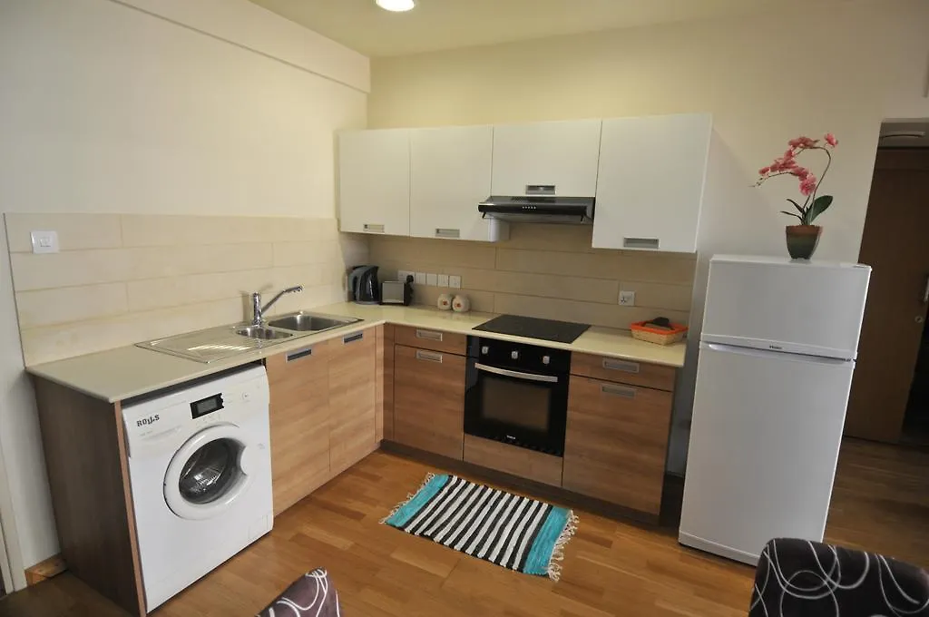 Ithaki Phinikoudes Apartment No. 204 Larnaca 0*,